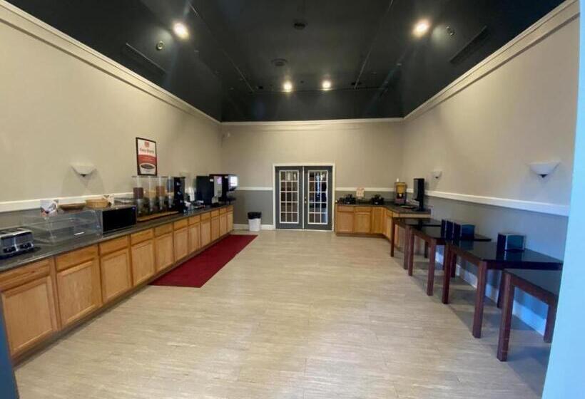 هتل Dominion Inn & Suites