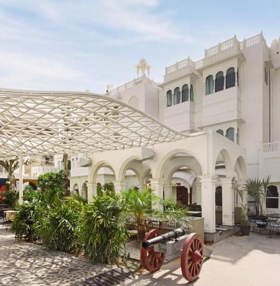 هتل Dyore House By Bharat Mahal Palace