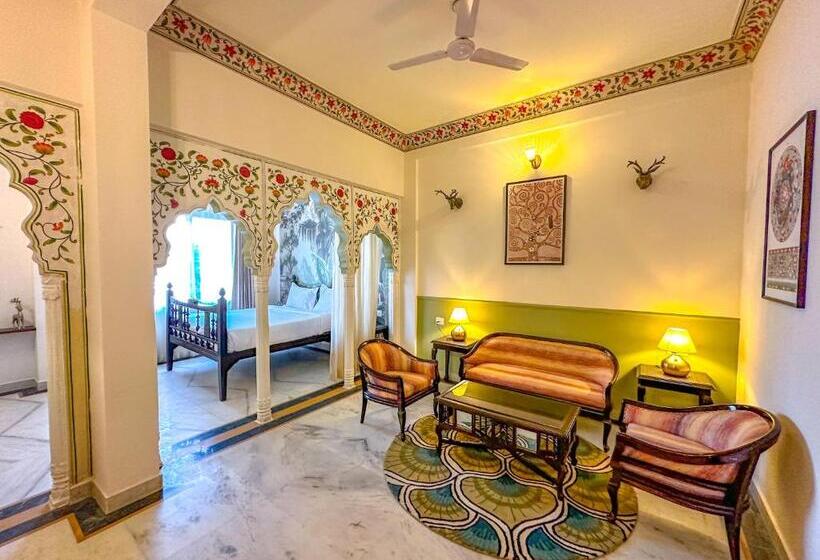 هتل Dyore House By Bharat Mahal Palace