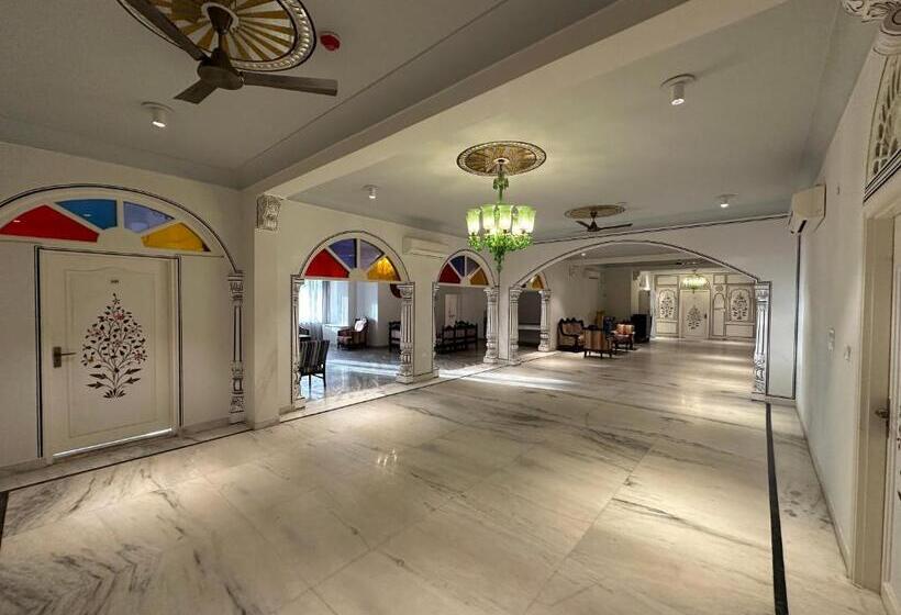 هتل Dyore House By Bharat Mahal Palace