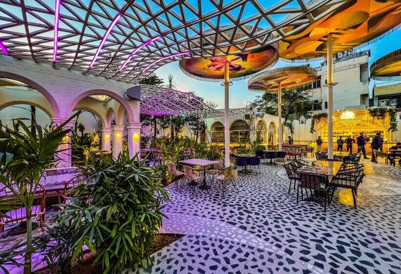 هتل Dyore House By Bharat Mahal Palace