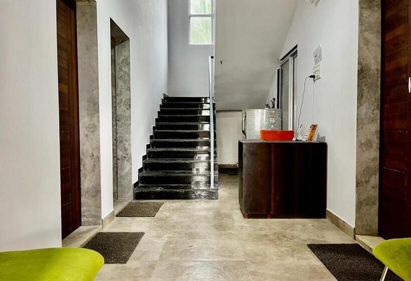 فندق Indu Chhaya