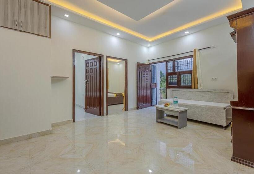 酒店 Kotabagh Grand