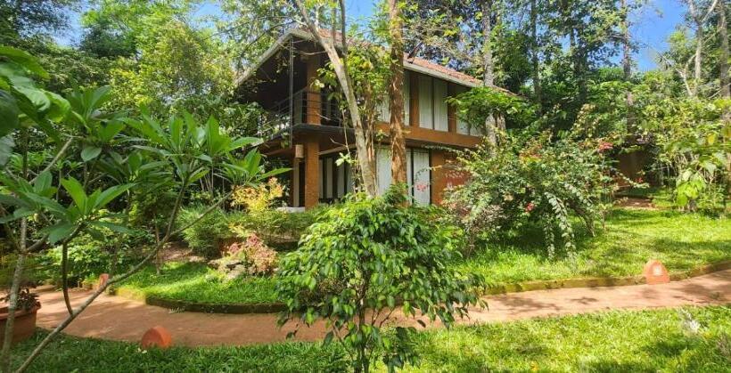 فندق Wayanad Kuruva Isles Jungle Resort