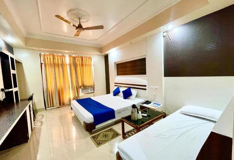 هتل Naren Palace