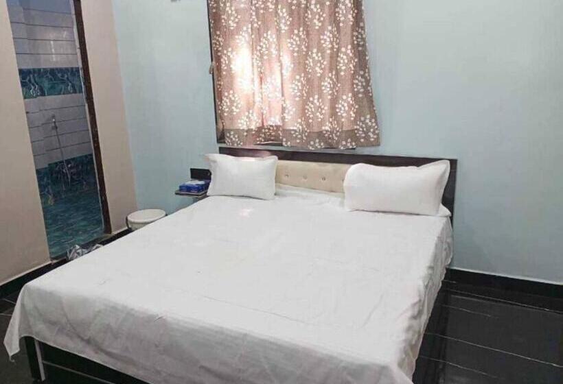 Oyo Hotel Raj Guest House