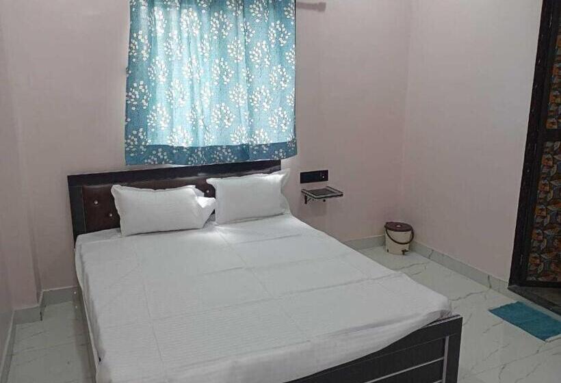 Oyo Hotel Raj Guest House