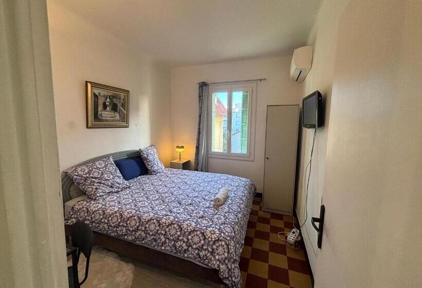 پانسیون Brinette Room