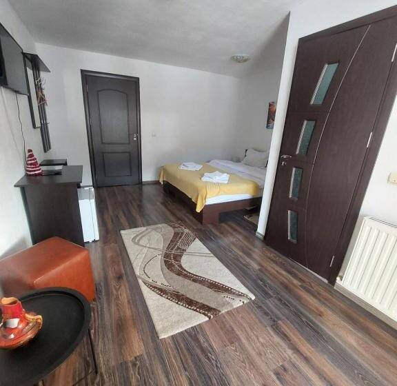 بنسيون Casa Tamara