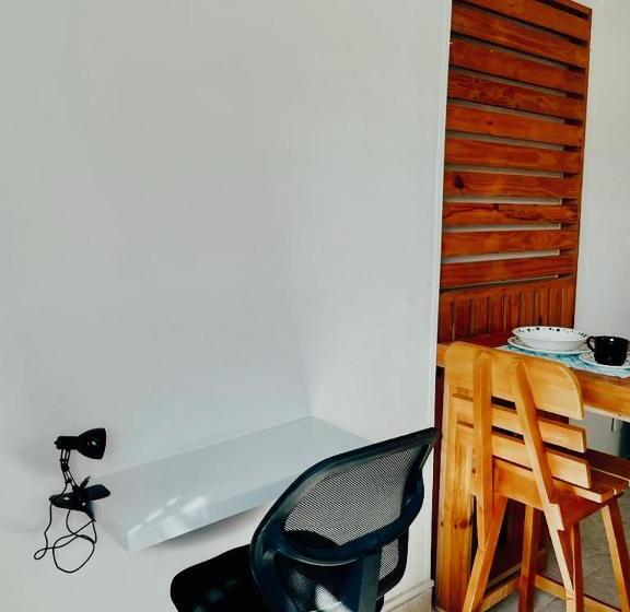 پانسیون De La Rosa Home