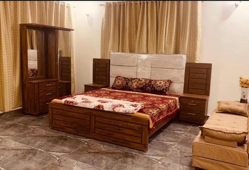 پانسیون Family Rooms