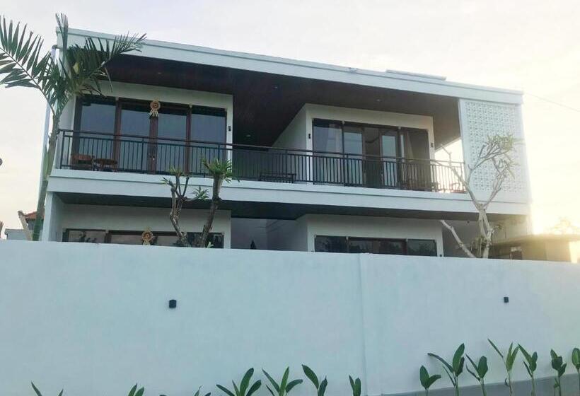 پانسیون Henrynatha Guesthouse