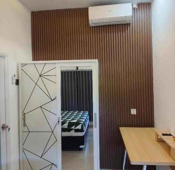 پانسیون Justin Guest House