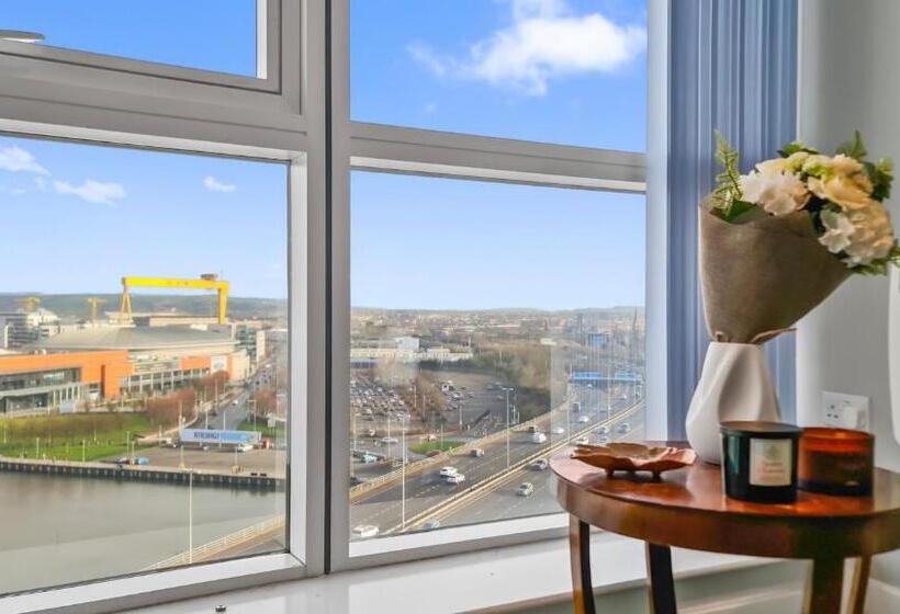 פנסיון River View Private Room In Apartment