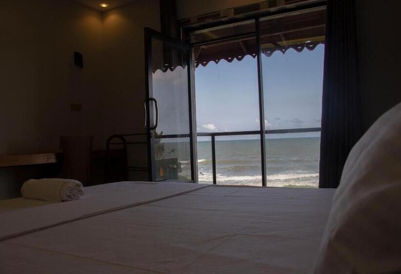 פנסיון Varinias Beach Villa