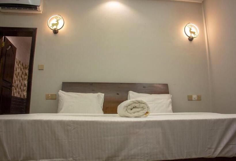 פנסיון Varinias Beach Villa