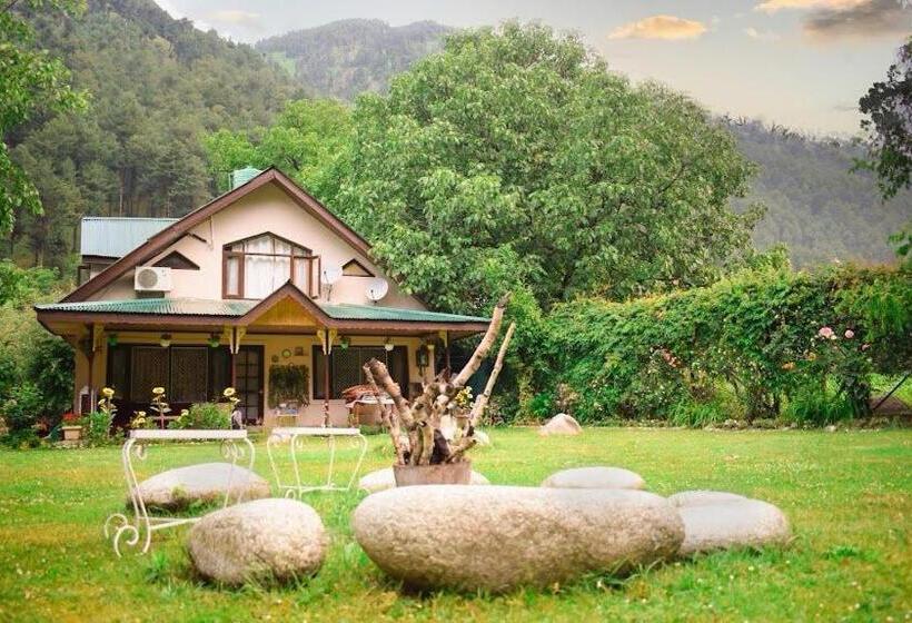 Курорт The River Front Luxury Cottage By Stay Pattern