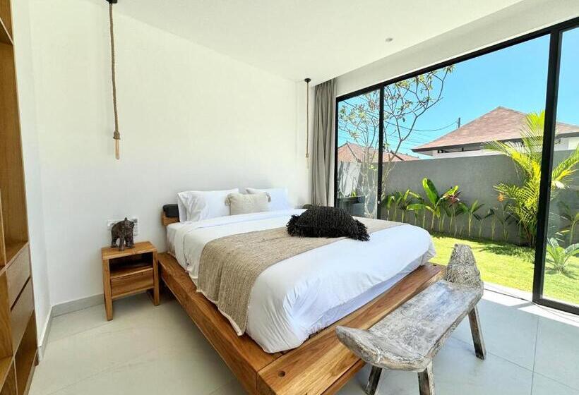 ユースホステル Nyepi Pagerwesi Villa Bali