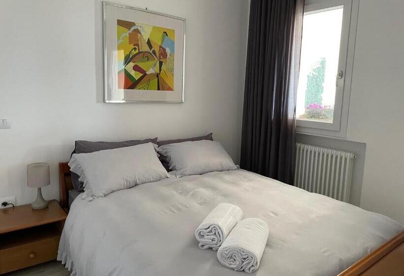 Bed and Breakfast Beb La Nociaia