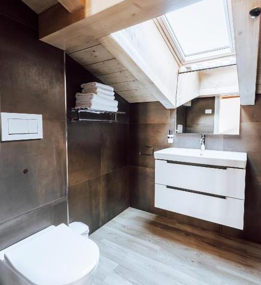 تختخواب و صبحانه Mine House