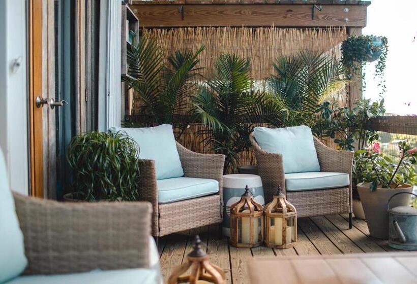 Cruz Bay Tropical Condo