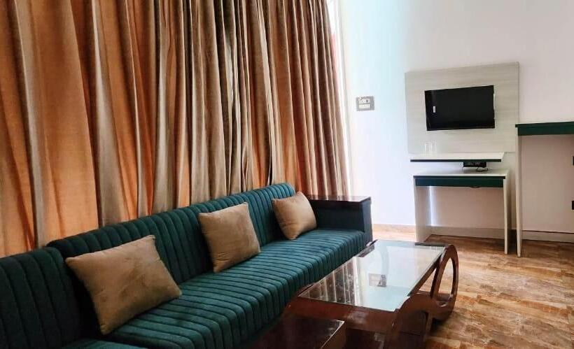 هتل 36 Yard Beach Cottages