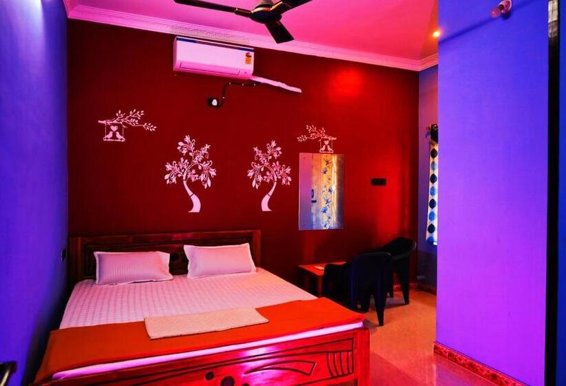 هتل Auro Galaxy Pondy With Swimming Pool