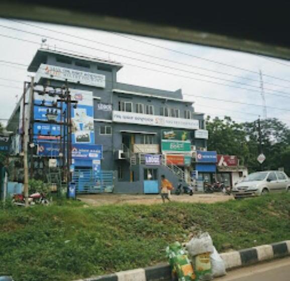 هتل Crystal,bhubaneswar