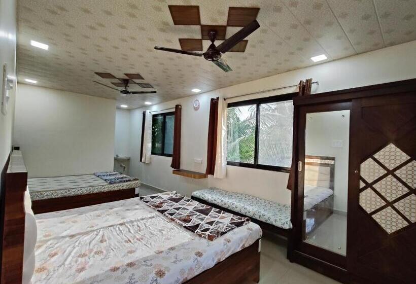 فندق Dr Bhoir Farm & Resort