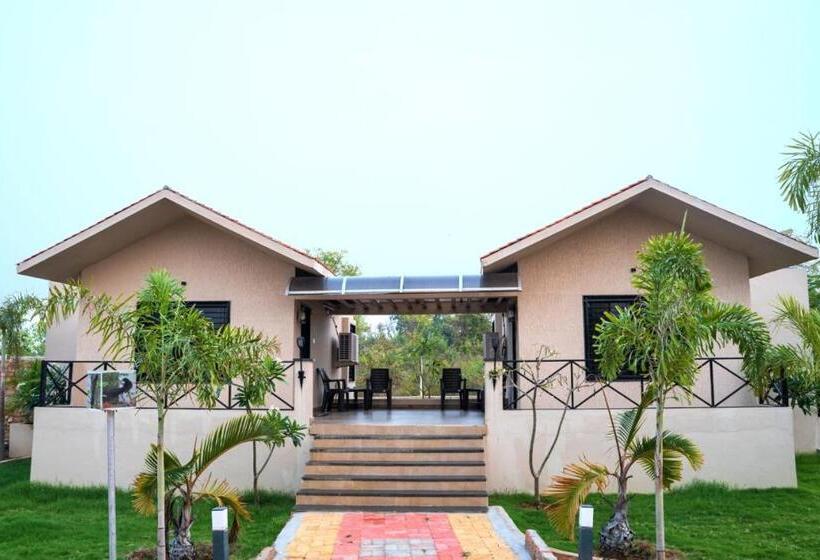 فندق Footprint Jungle Resort