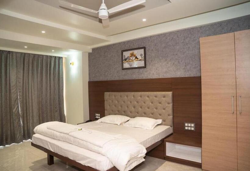 فندق Krushna Inn