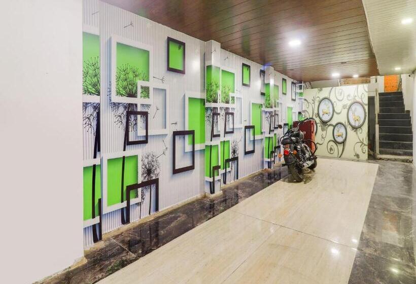 호텔 Heaven Inn Guest House & Restro