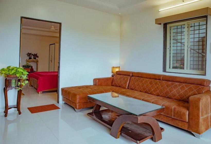 בית מלון כפרי Paras Palace