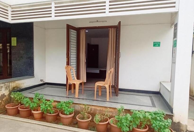 هتل Ramya Residency Porur