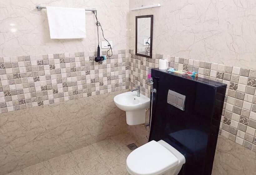 هتل Ramya Residency Porur