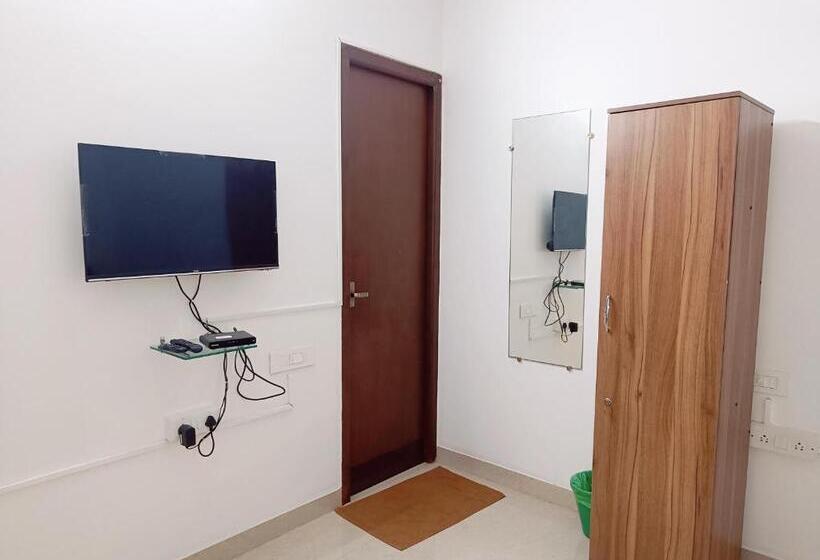 هتل Ramya Residency Porur