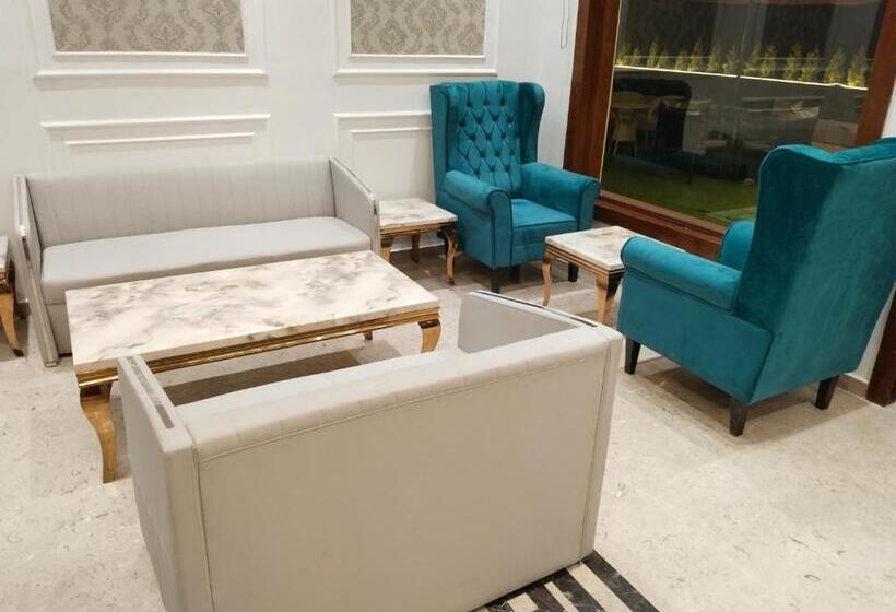 ホテル Regenta Place Morni Hills Panchkula