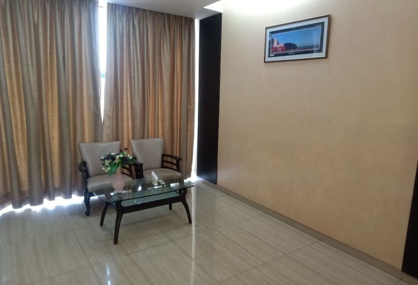 Отель Vits Select Grand Inn, Ratnagiri