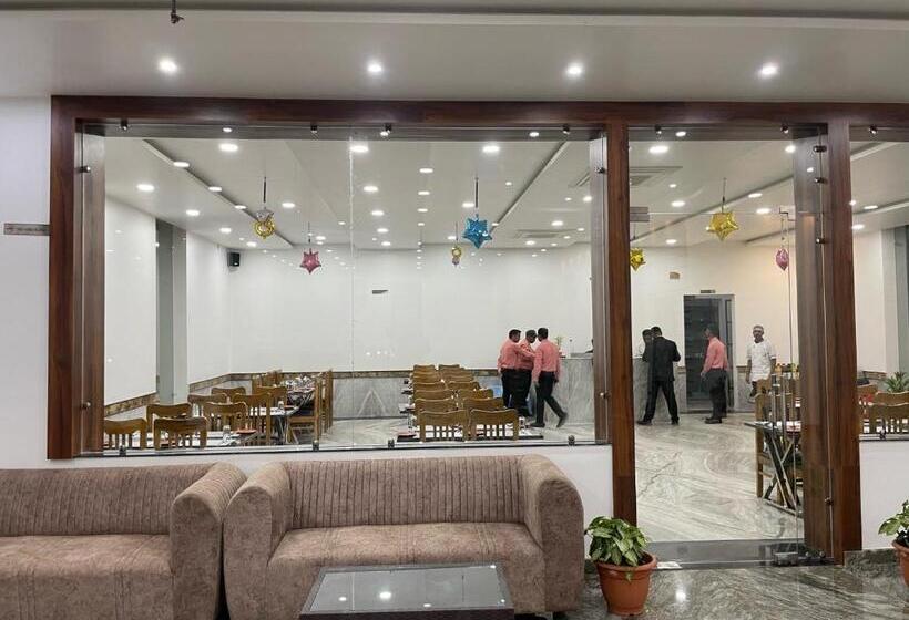 Jalsa Hotel And Resort