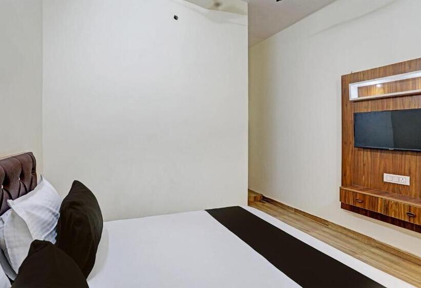 Oyo Hotel Sky Land