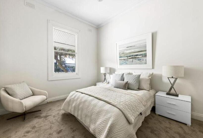 بنسيون Fitzroy @grand Dame Kerr. Luxurious Guests Home