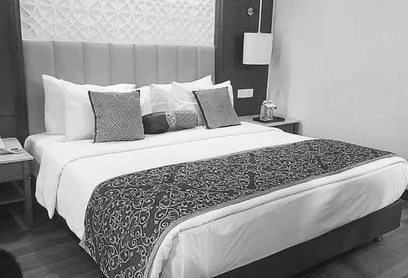 پانسیون 7even Hills International Airport By Glitz Hotels