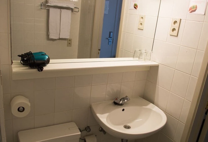 Пансион Room In Apartment   Value Stay Brussels South   Comfort Studio   Twin