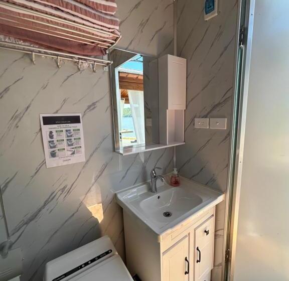پانسیون The Petite Suite