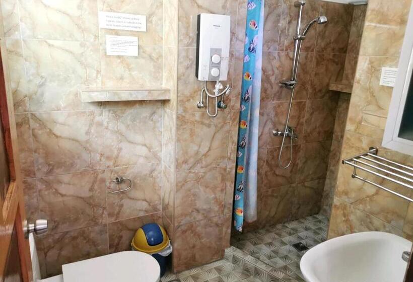 بنسيون Tropicasa Siquijor Seafront Guest House