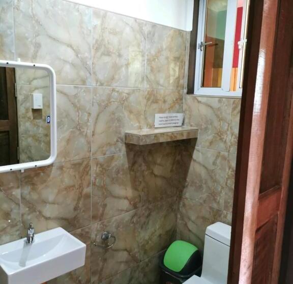 بنسيون Tropicasa Siquijor Seafront Guest House