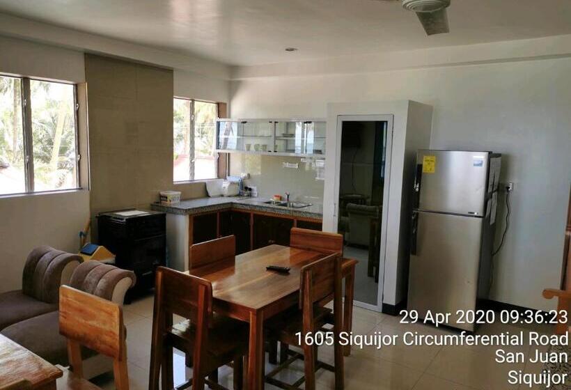 بنسيون Tropicasa Siquijor Seafront Guest House