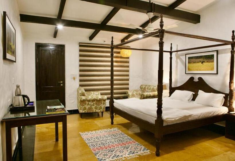 אתר נופש Camp Tigerlily   Dudhwa