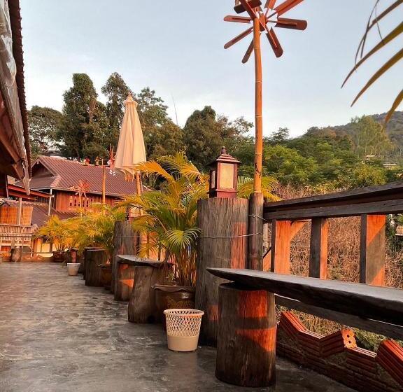 リゾートホテル Sakadburi Homestay