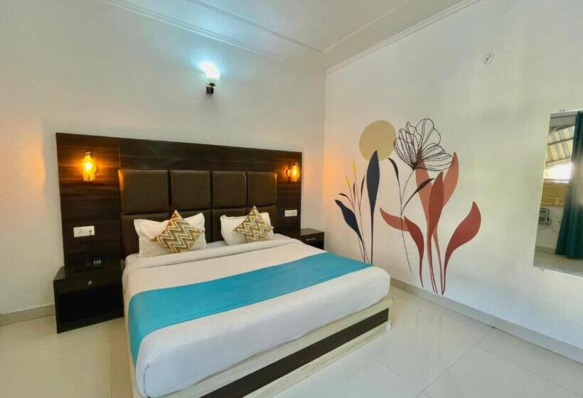 فندق صغير The Wraveler Tapovan Rooms And Dorms